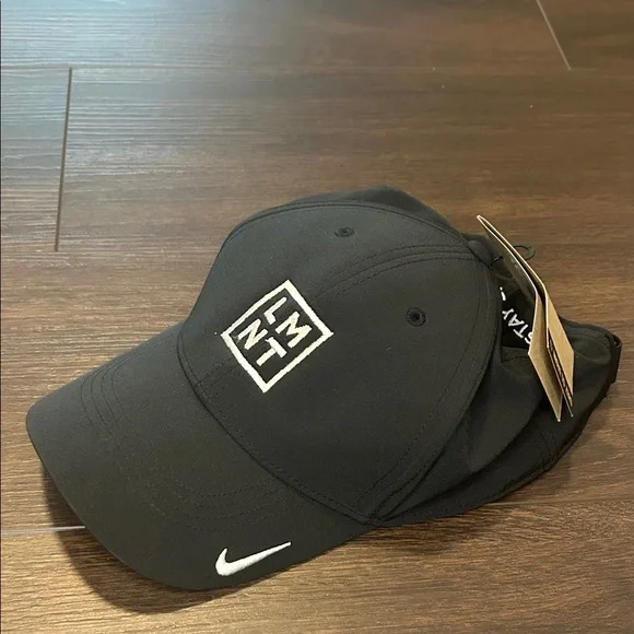 Nike Black LMNT Logo Cap - Picture 1 of 3